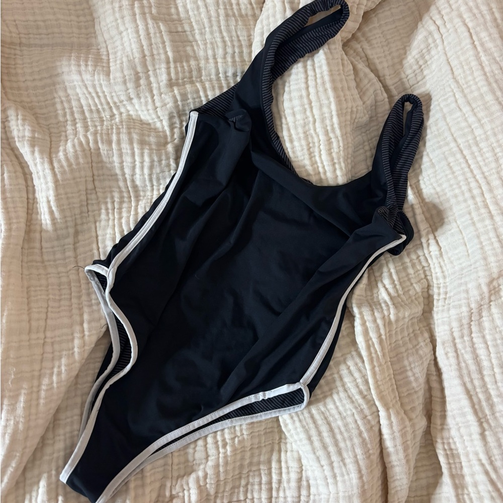 acacia one piece